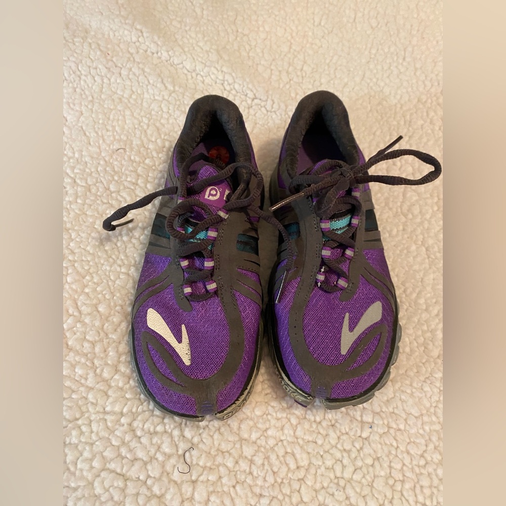 Brooks Purple and Gray Women's Athletic Shoes size 6